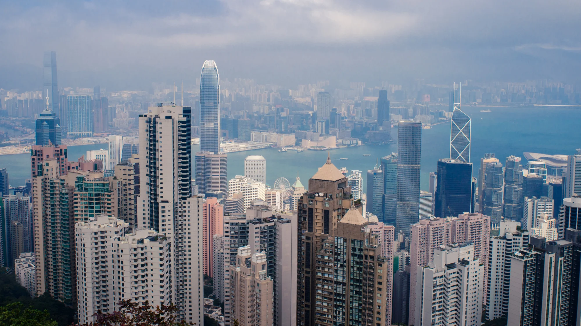 7342 Expand into Asia Expanding into Asia Hong Kong’s strategic location Greater Bay Area Low taxation